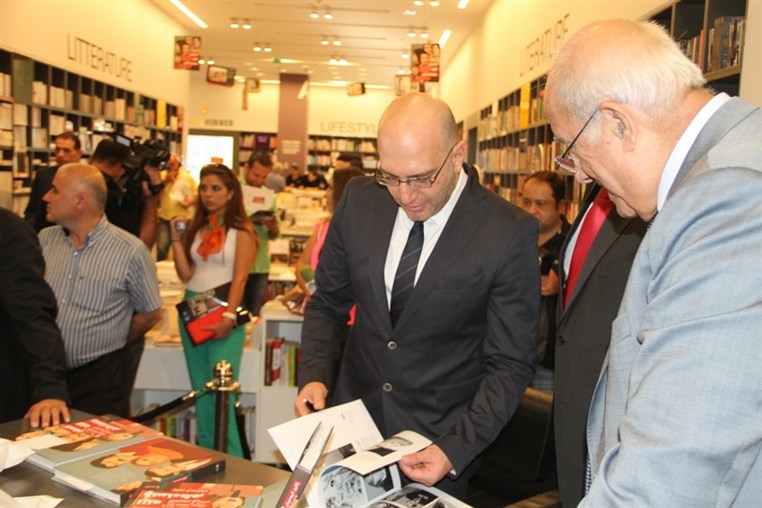 Signing of Zaven Kouyoumdjian's New Book